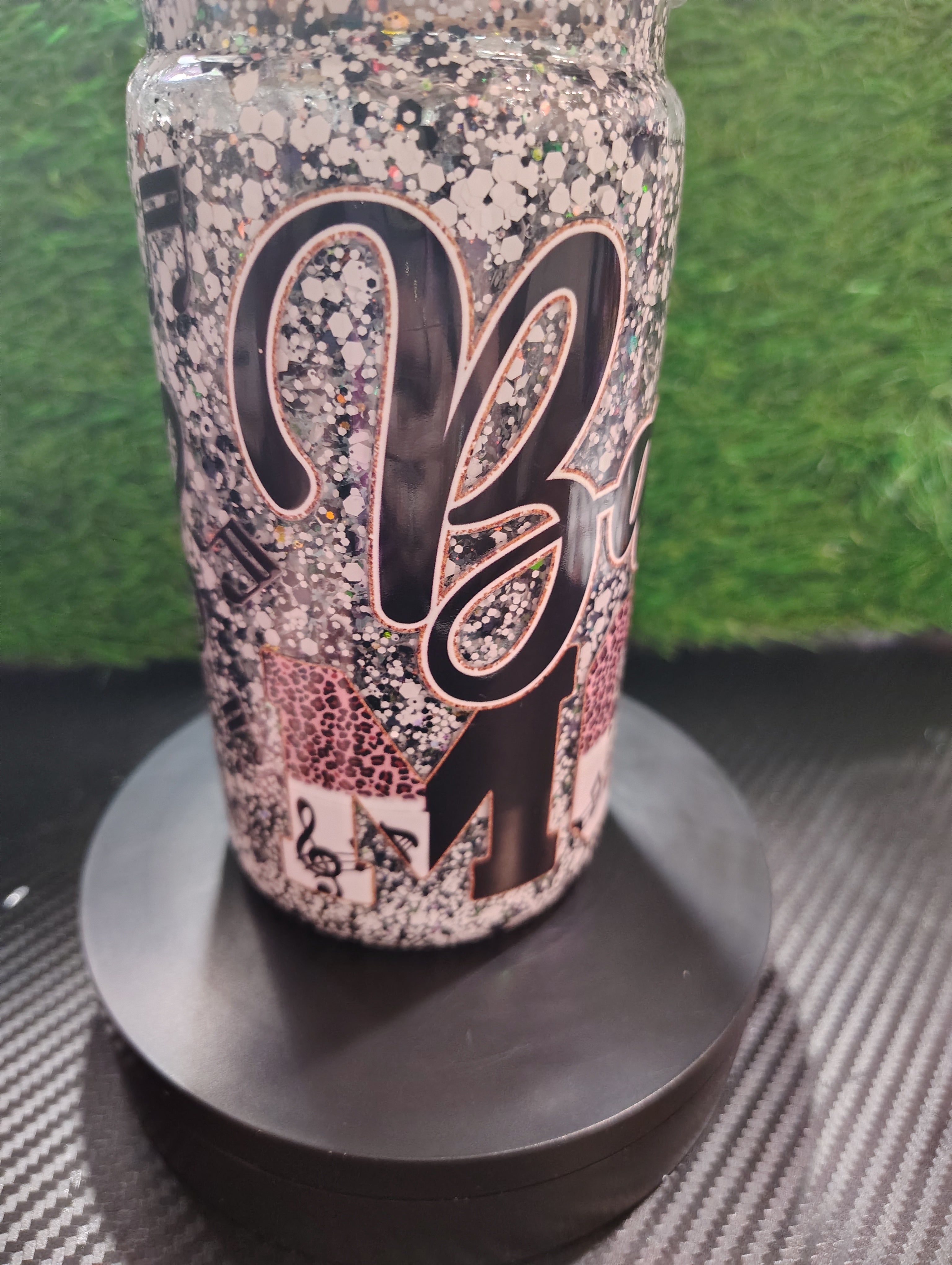 Band mom glitter with bamboo Lid 16oz sold