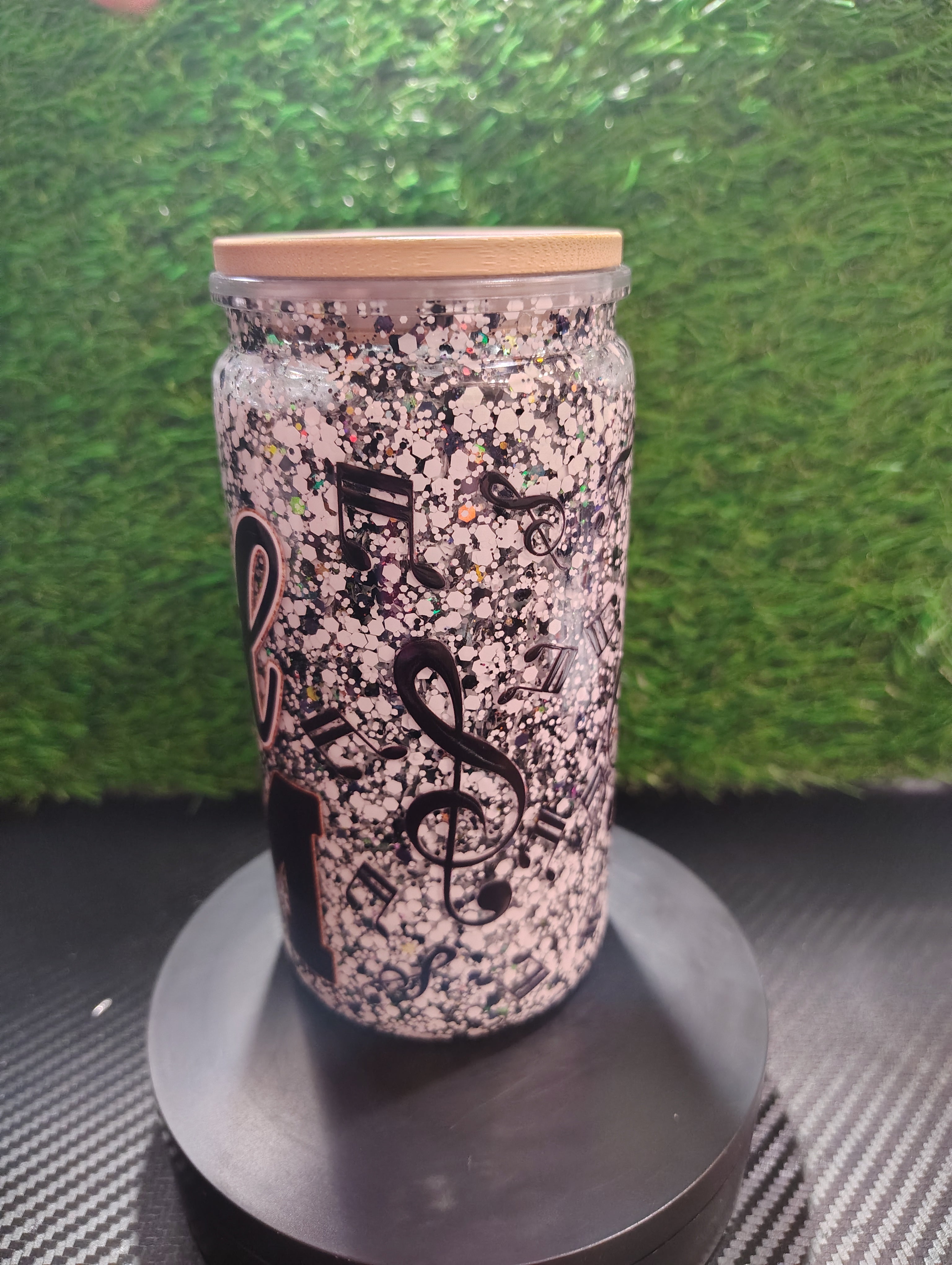 Band mom glitter with bamboo Lid 16oz sold