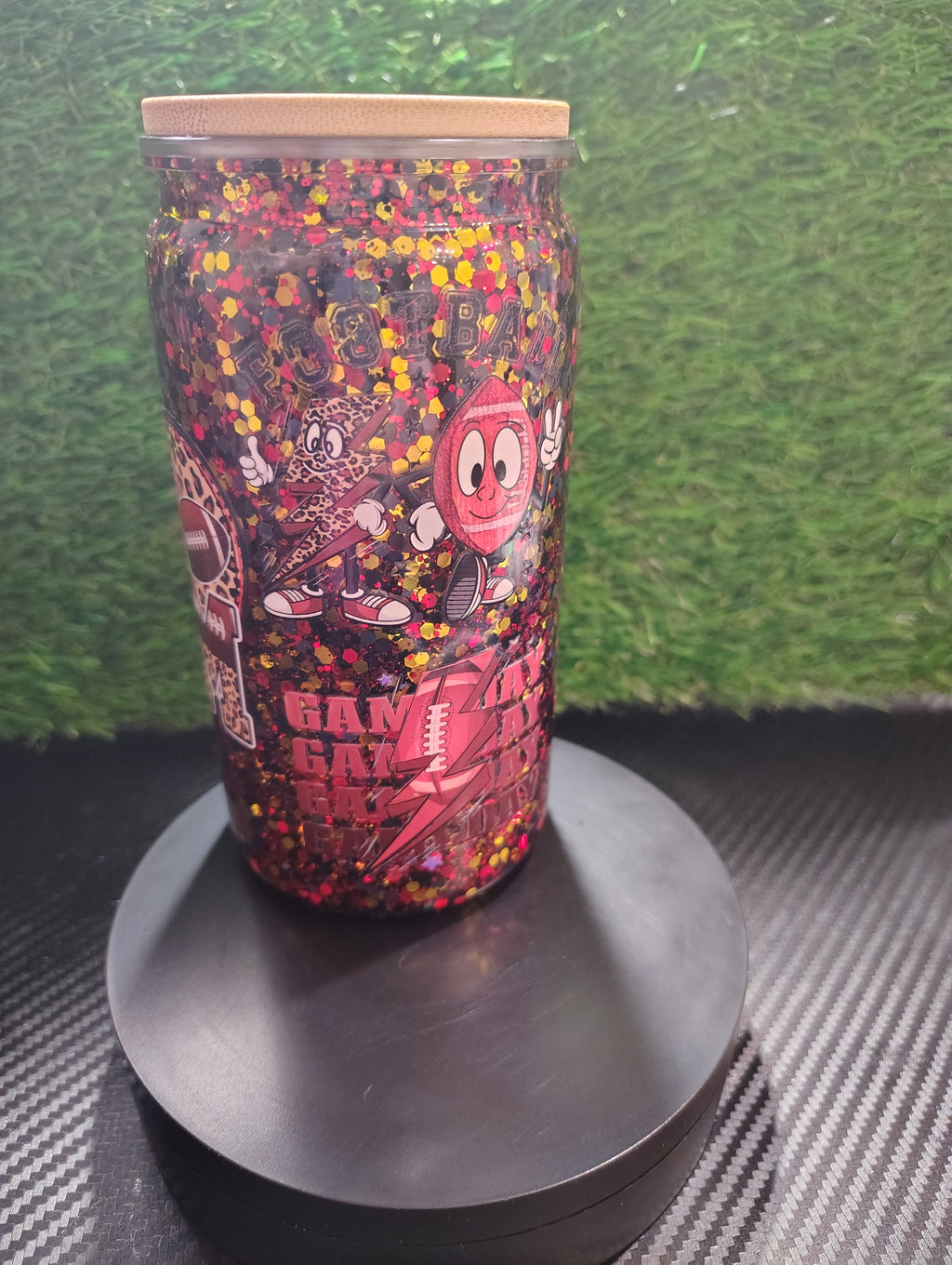Football mom glitter 16oz with bamboo Lid